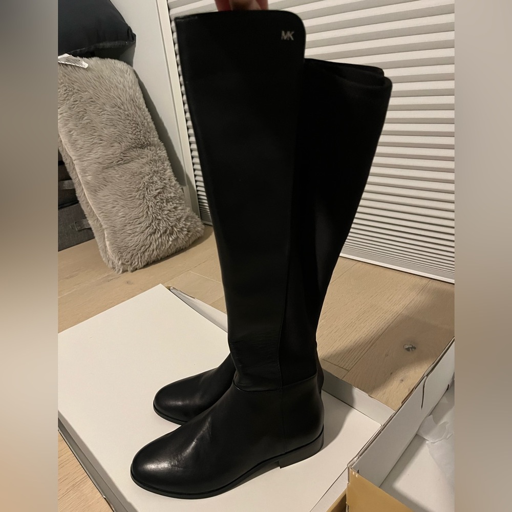 Michael Kors Brinkley Flat Black Leather Boots 7.5 BRAND NEW